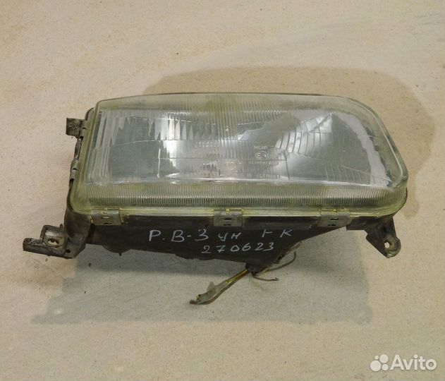 Фара правая VW Passat B3 Hella