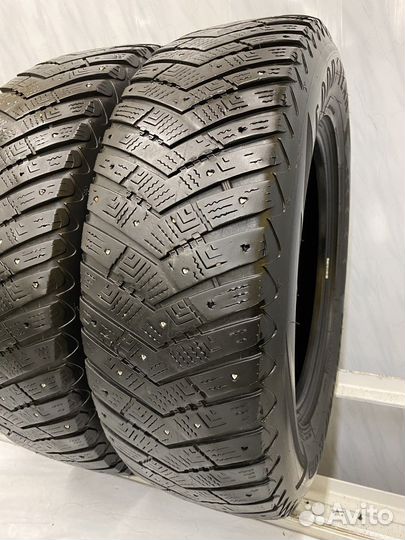 Goodyear Ultragrip Ice Arctic 215/70 R16 100T