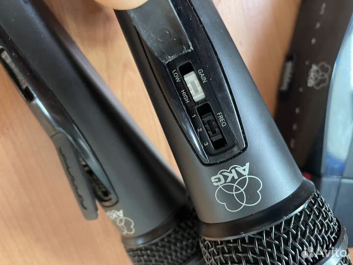 Радиосистемы AKG flexx с микрофонами