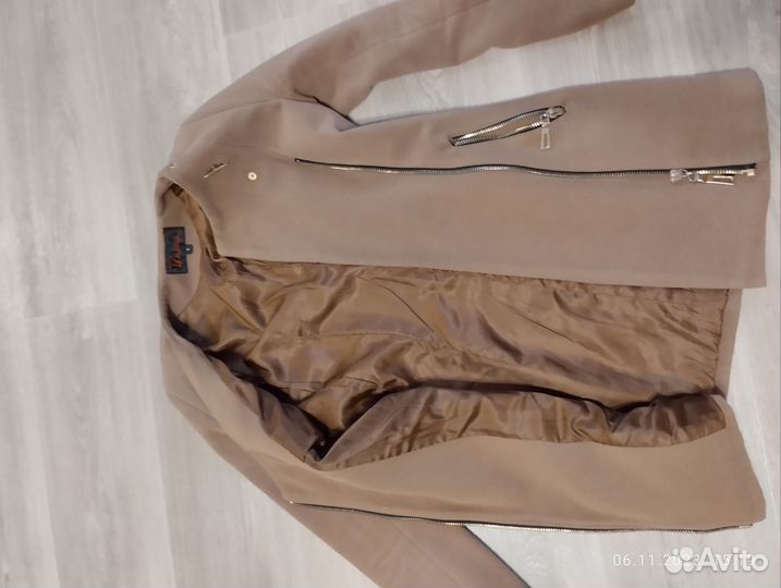 Пальто женское 42 44 коричневое и жёлтое