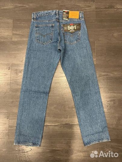 Джинсы Levis 501 светло синие на болтах