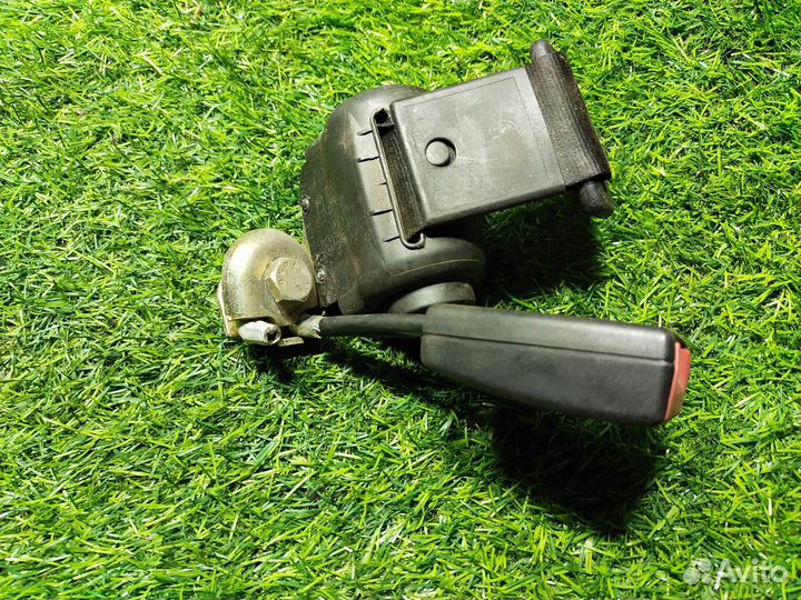 Ремень безопасности Volkswagen Passat (B5) V