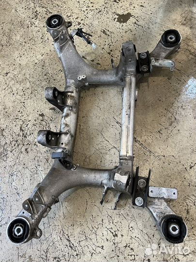 Задний подрамник BMW G30