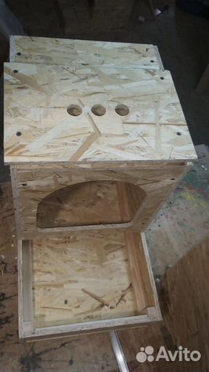 Гнездо для кур с яйцосборником