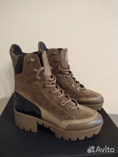 Ботинки женские uterque