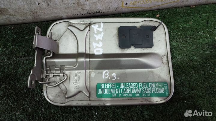 Лючок бензобака Passat B3