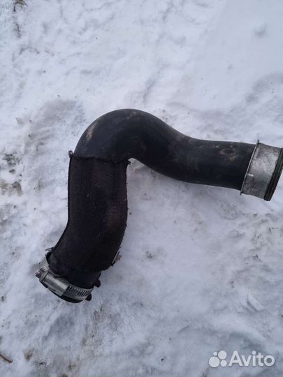 7L6145738A Напорный шланг toureg 3.0 tdi