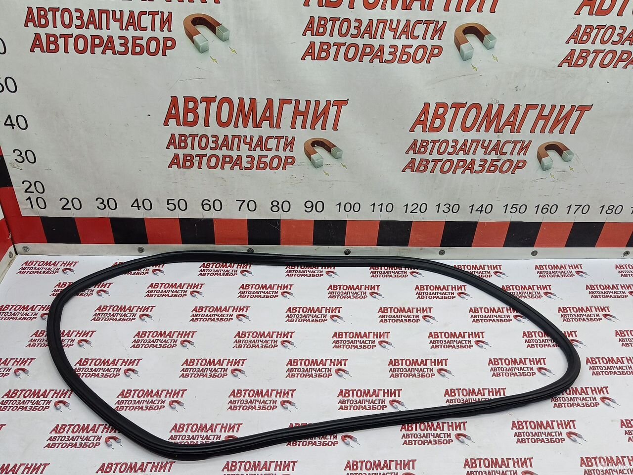 Уплотнитель двери задней левой Воях Фри