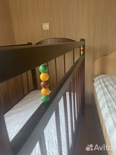 Кроватка с матрасом