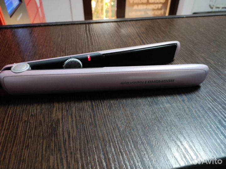 Выпрямитель для волос redmond RCI-2317