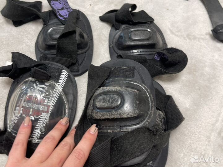 Защита на локти колени и шлем