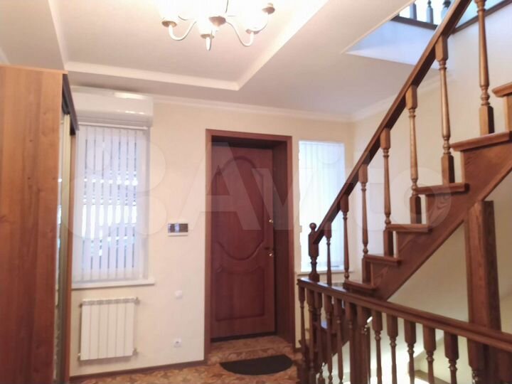 Дом 193,6 м² на участке 3 сот.