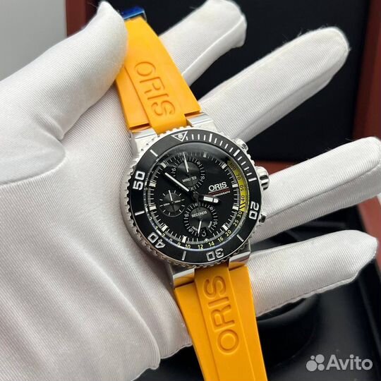 Мужские кварцевые часы желтые Oris