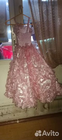 Вечернее платье