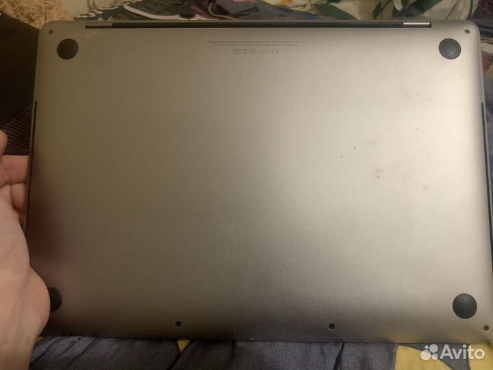 Apple MacBook Pro 13 2017 i7 / 16 озу / 512 гб