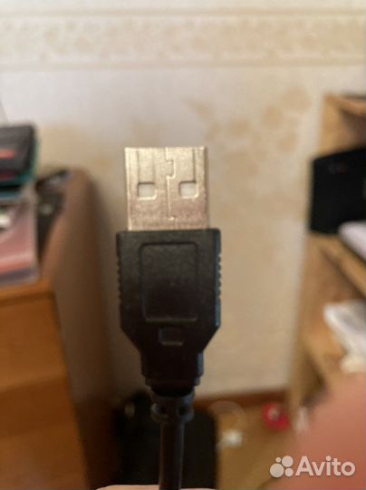 Компьютерная лампа, прекрепляеттся к столу