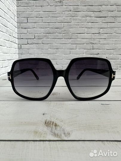 Солнцезащитные очки Tom Ford