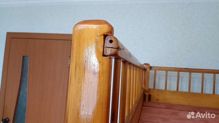 Двухъярусная кровать