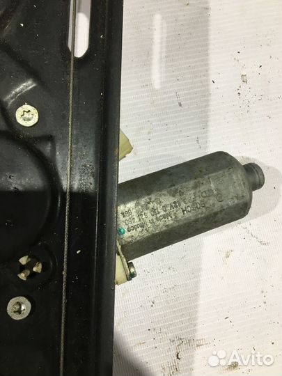 Стеклоподъемник передний правый левый BMW X5 E70