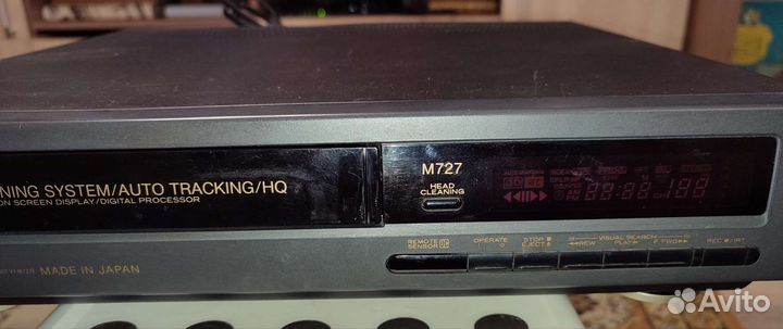 Видеомагнитофон Hitachi VT-M727E