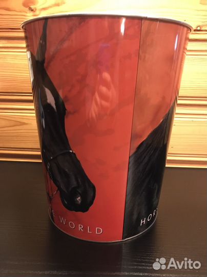 Мусорнре ведро с лошадью (металлическое)