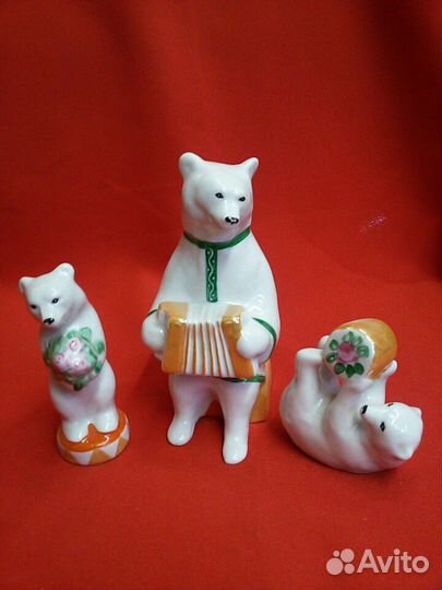 Статуэтки «Цирковые медведи с тумбой, с гармошкой