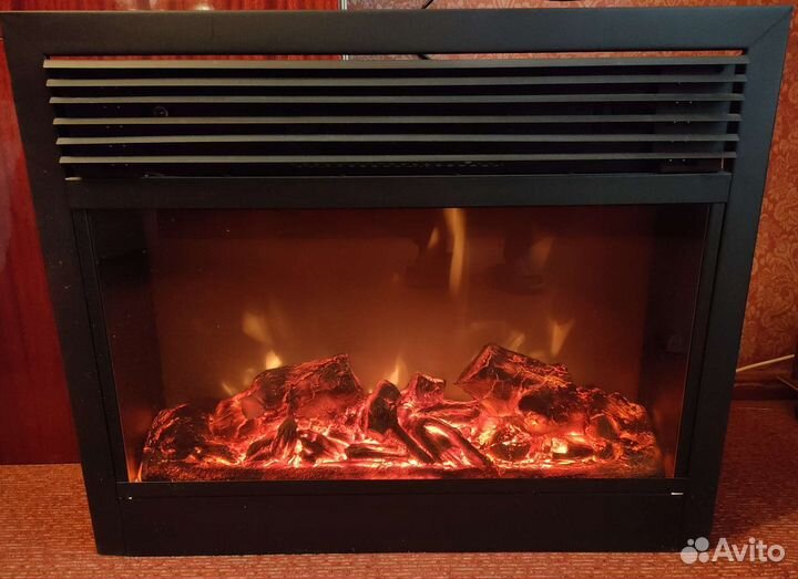 Электрокамин с эффектом пламени