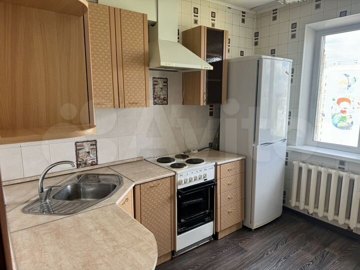2-к. квартира, 52 м², 8/10 эт.