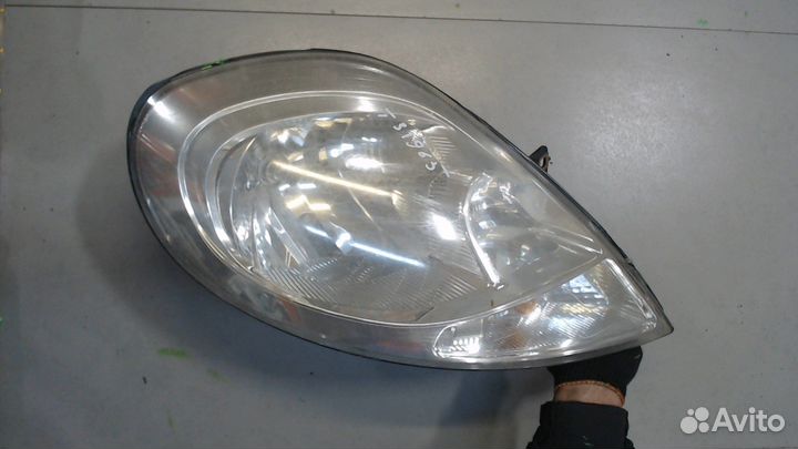 Фара (передняя) Opel Vivaro, 2007