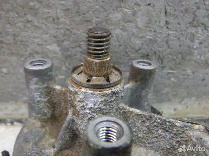 Моторчик стеклоочистителя передний Volkswagen Polo