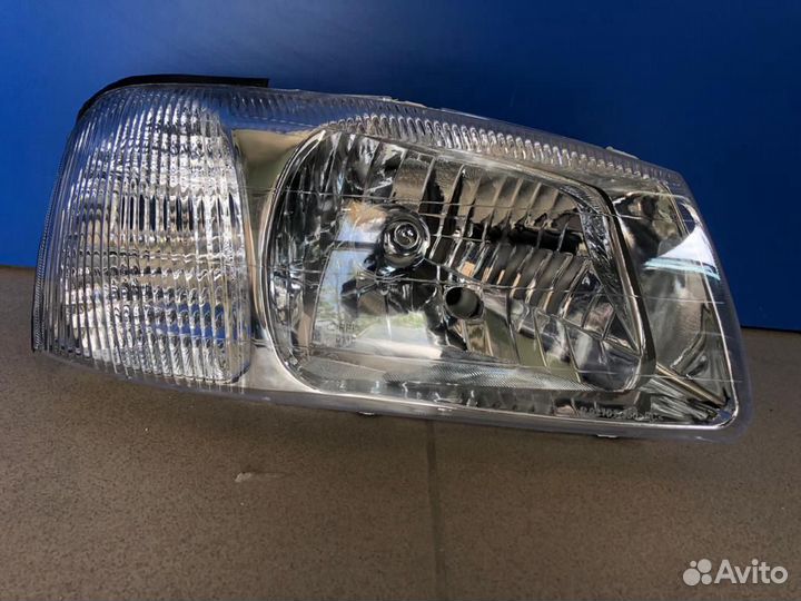Фара на хендай акцент правая