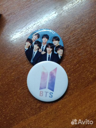 Значки BTS