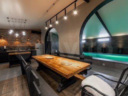 Коттедж 385 м² на участке 15 сот.