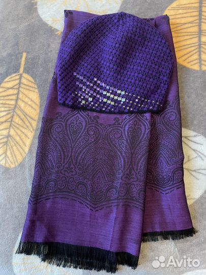 Шапка и палантин