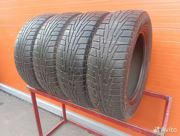 Nokian Tyres Hakkapeliitta R SUV 235/65 R18 110R