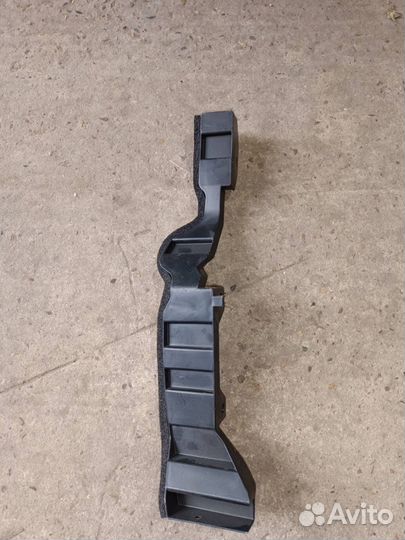 Дефлектор радиатора правый Chery Tiggo 8 Pro