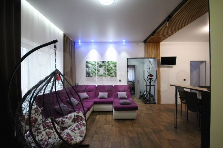 Коттедж 240 м² на участке 12 сот.