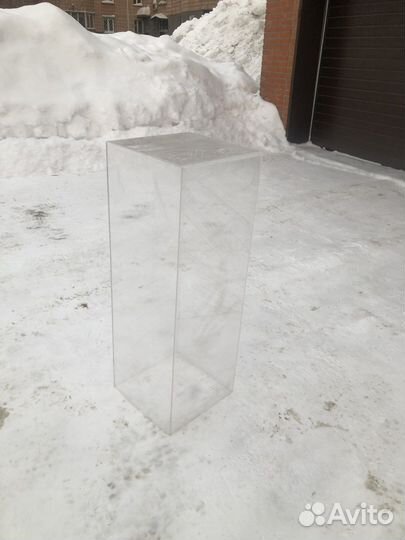 Колонна из оргстекла