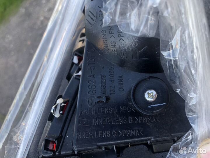 Фонарь задний mazda