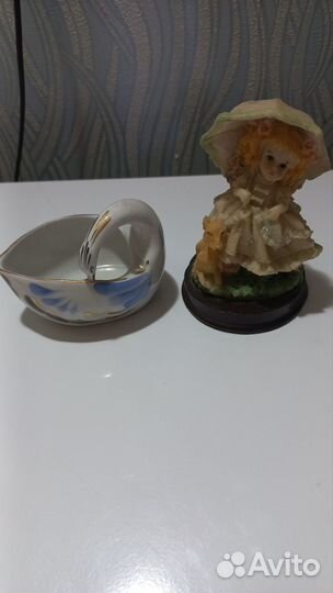 Статуэтка осталась только лебедь