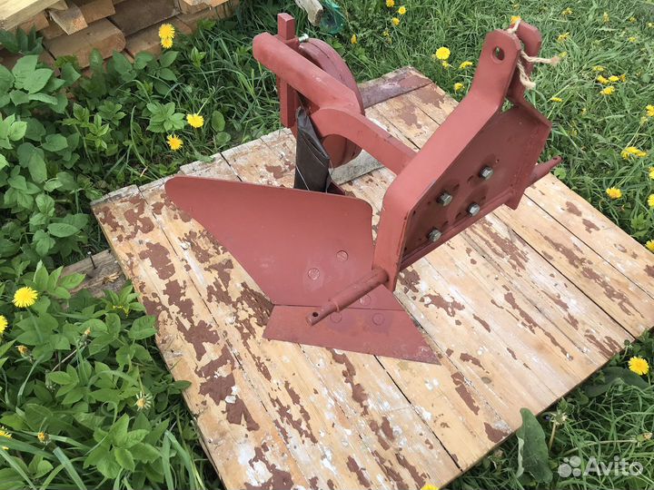 Плуг для минитрактора новый с площадкой для мтз