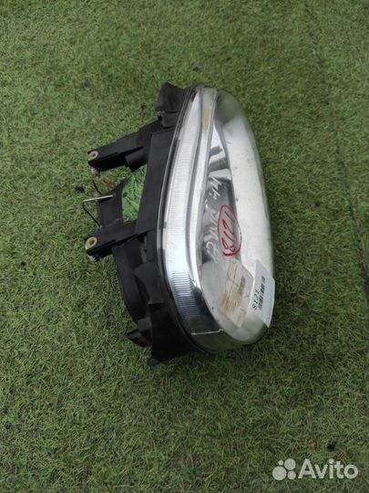 Фара правая Volkswagen Golf 4