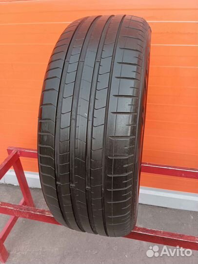 Pirelli P Zero PZ4 235/50 R20 104Y