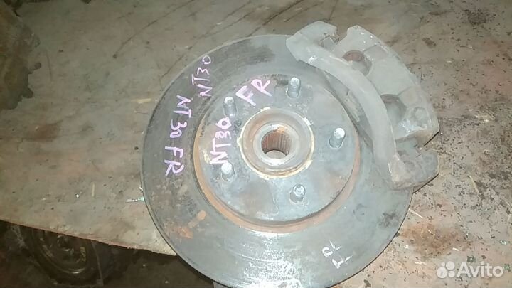 Ступица передняя правая nissan X-trail NT30 QR20