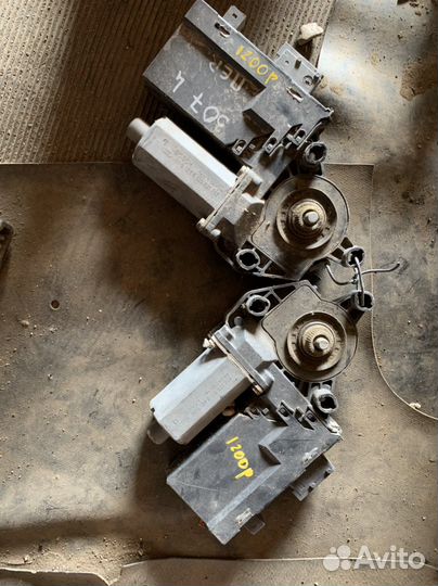 Моторчики стеклоподьемников Peugeot 307