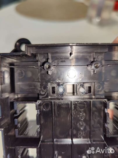 Кнопка ручника kia Sportage 4 AWD 93600D9010FFF