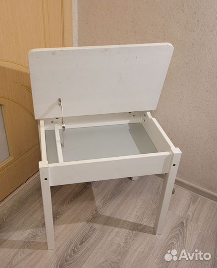 Стол IKEA sandvik 56х45х60 см