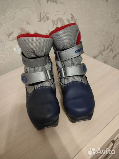 Лыжные ботинки