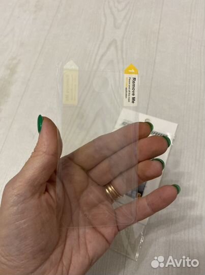 Защитное стекло на iPhone 4 и 4s