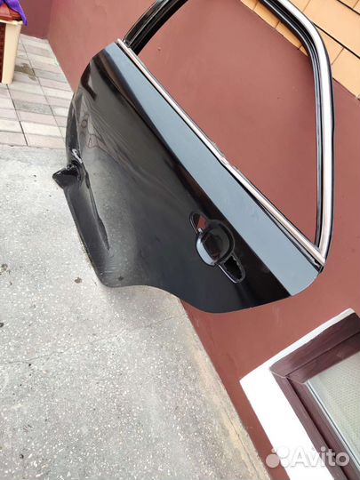 Дверь боковая левая